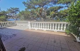 House, Island of Krk, Šilo, first row to the sea with a large garden! for 1,200,000 €
