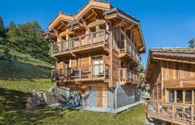 Three-level chalet 250 meters from the ski lift, Courchevel, Alps, France for 25,600 € per week
