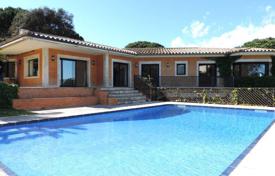 Beautiful villa with a pool near the beach and a golf course, Santa Cristina de Aro, Spain for 800,000 €
