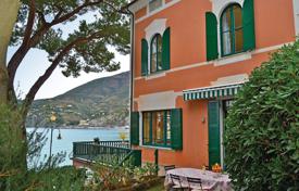 Villa with a garden and a view of the bay at ten meters from the sea, Levanto, Italy for 8,500 € per week