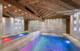 Outstanding 6 bedroom chalet, south facing just 100 m from slopes in prime area of Val d'Isere (A) for 9,800,000 €