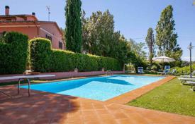 Traditional villa with a guest house, a pool and a garden in Fauglia, Tuscany, Italy for 1,200,000 €