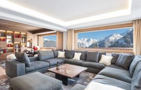 Chalet with a swimming pool, a garage and a parking, 150 from the ski slopes, Courchevel, Savoy, France for 16,500 € per week