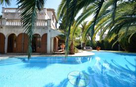 Beautiful sea view villa with a swimming pool and a guest house near the beach, Antibes, France for 14,000 € per week