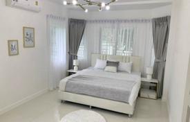 Villa – Pattaya, Chonburi, Thailand for $177,000