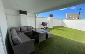 Three-bedroom modern penthouse in Adeje, Tenerife, Spain for 379,000 €