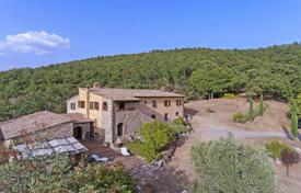 Ancient estate with large land in Sarteano, Tuscany, Italy for 1,650,000 €
