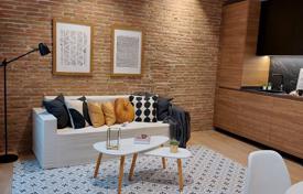 Renovated traditional apartment in the El Born area, Barcelona, Spain for 465,000 €