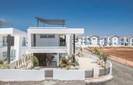 Comfortable villa in a prestigious resort for 540,000 €
