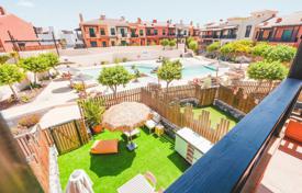 Two-storey townhouse in a complex with a swimming pool and parking, Golf del Sur, Tenerife, Spain for 380,000 €