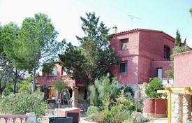 Three-storey villa with a large plot near the sea, Reus, Costa Dorada, Spain for 4,000 € per week