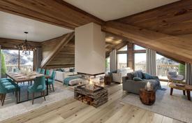 Spacious apartment with a garden near the ski slopes, Meribel, France for 1,995,000 €