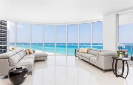 Condo – Collins Avenue, Miami, Florida,  USA for $3,380,000