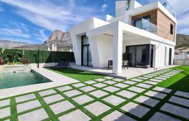 Villa with pool and garden, Benidorm for 549,000 €