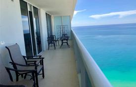 Furnished three-bedroom apartment on the edge of the beach, Hallandale Beach, Florida, USA for $885,000