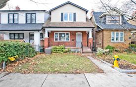 Townhome – East York, Toronto, Ontario,  Canada for C$1,781,000