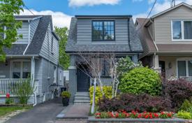Townhome – East York, Toronto, Ontario,  Canada for C$1,272,000