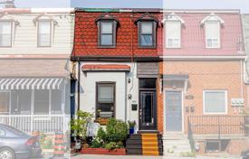 Terraced house – Dufferin Street, Toronto, Ontario,  Canada for C$1,502,000