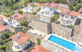 Villa 3 + 1 in Alanya, Tepe area for $392,000