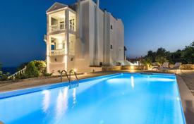 New villa with a garden, a swimming pool and a picturesque view in a quiet area, at 180 meters from the beach, Ierapetra, Greece for 2,800 € per week