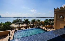 Two-bedroom apartment with a terrace in a residence with swimming pools, restaurants and a private beach, Palm Jumeirah, Dubai, UAE for 2,600 € per week