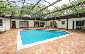 Villa – Pinecrest, Florida, USA for $1,195,000