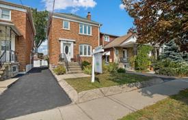Townhome – East York, Toronto, Ontario,  Canada for C$1,279,000
