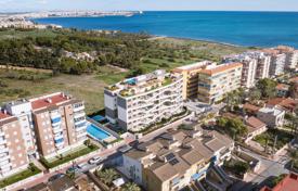 Three-bedroom apartment a few steps from the beach, Punta Prima, Alicante, Spain for 312,000 €