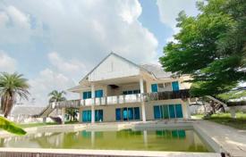 Villa – Pattaya, Chonburi, Thailand for $529,000