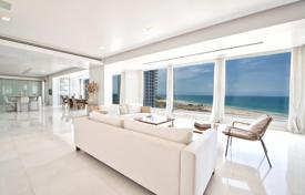 Luxury full-floor penthouse with a parking and a panoramic view in a building with a swimming pool, Netanya, Israel for $4,285,000