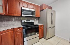 Townhome – West End, Miami, Florida,  USA for $415,000