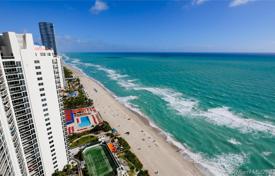 Furnished apartment directly on the sandy beach in Sunny Isles Beach, Florida, USA for $2,999,000