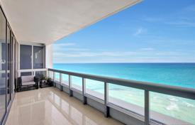 Two-bedroom furnished apartment with panoramic ocean views in Miami Beach, Florida, USA for $1,600,000