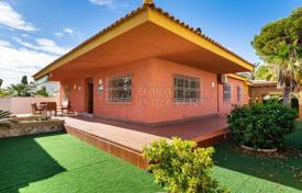 Villa – Dehesa de Campoamor, Orihuela Costa, Valencia,  Spain for 830,000 €