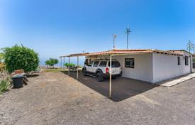 Charming cottage with panoramic sea and mountain views in Guia de Isora, Tenerife, Spain for 580,000 €
