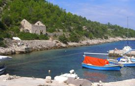 Beautiful plot at 100 meters from the sea, Vela Luka, Croatia for 579,000 €