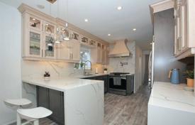 Townhome – East York, Toronto, Ontario,  Canada for C$1,174,000