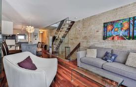 Terraced house – Gerrard Street East, Toronto, Ontario,  Canada for C$1,373,000