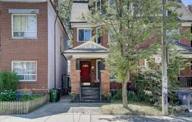 Terraced house – Euclid Avenue, Toronto, Ontario,  Canada for C$2,418,000