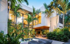 Townhome – Miami, Florida, USA for $6,490,000