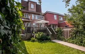Townhome – Carlaw Avenue, Toronto, Ontario,  Canada for C$1,859,000