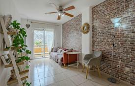 Three-bedroom apartment in the center of Valle de San Lorenzo, Tenerife, Spain for 300,000 €