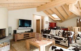 Three-bedroom apartment in a well-kept chalet, Zermatt, Valais, Switzerland for 4,100 € per week