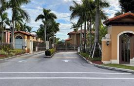 Townhome – West End, Miami, Florida,  USA for $785,000