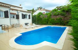 Spacious two-storey villa with a swimming pool at 500 meters from the beaches, Castel Playa de Aro, Spain for 5,200 € per week