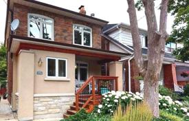 Townhome – Hillsdale Avenue East, Toronto, Ontario,  Canada for C$1,978,000