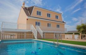 Three-storey villa with a pool and sea views in Ciudad Quesada, Alicante, Spain for 567,000 €