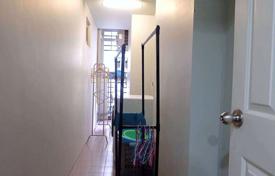 3 bed Condo in Belle Grand Rama 9 Huai Khwang Sub District for $440,000