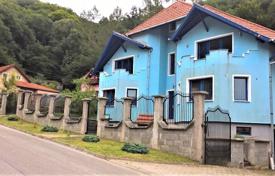 Vila Sighisoara — Zona Rezidentiala — Suprafata utila 270 mp, for 249,000 €