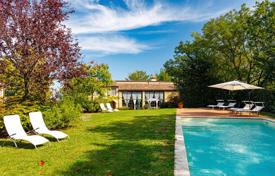 Elite villa with a pool, a garden and a guest house, Emilia-Romagna, Italy for 1,400,000 €